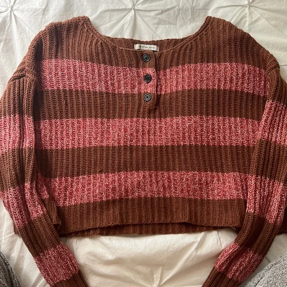 Sweater - Picture 1 of 1